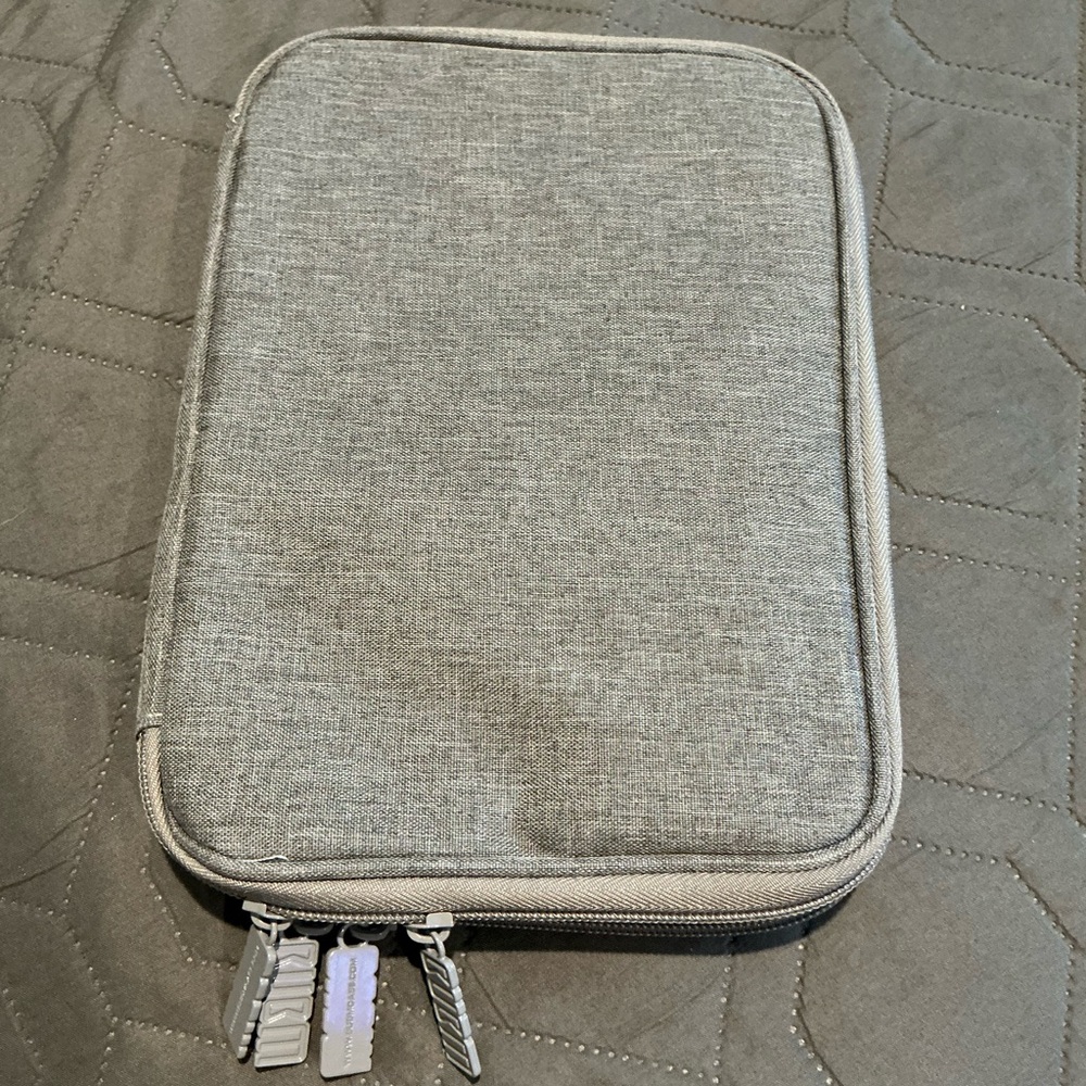 BUBM cord organizer / electronics organizer